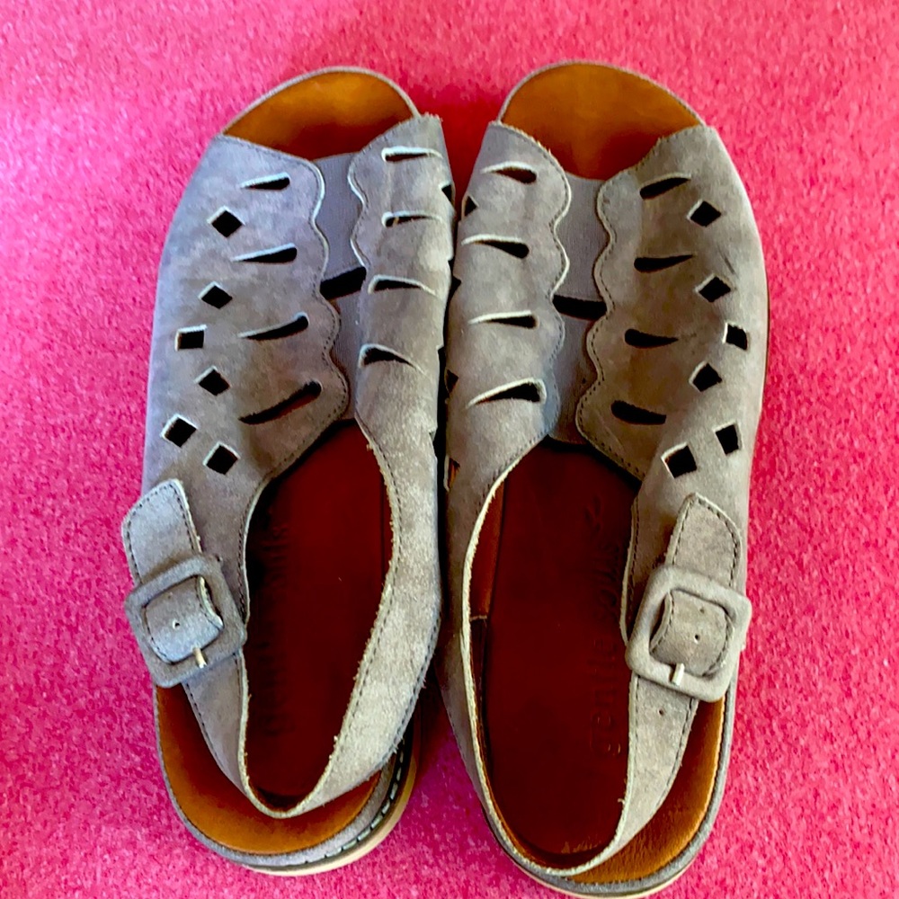 Gentle Souls by Kenneth Cole Sandals 8.5